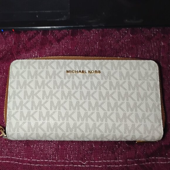 MICHEAL KORS (BRAND NEW) Wallet w/ wristlet - Picture 1 of 6